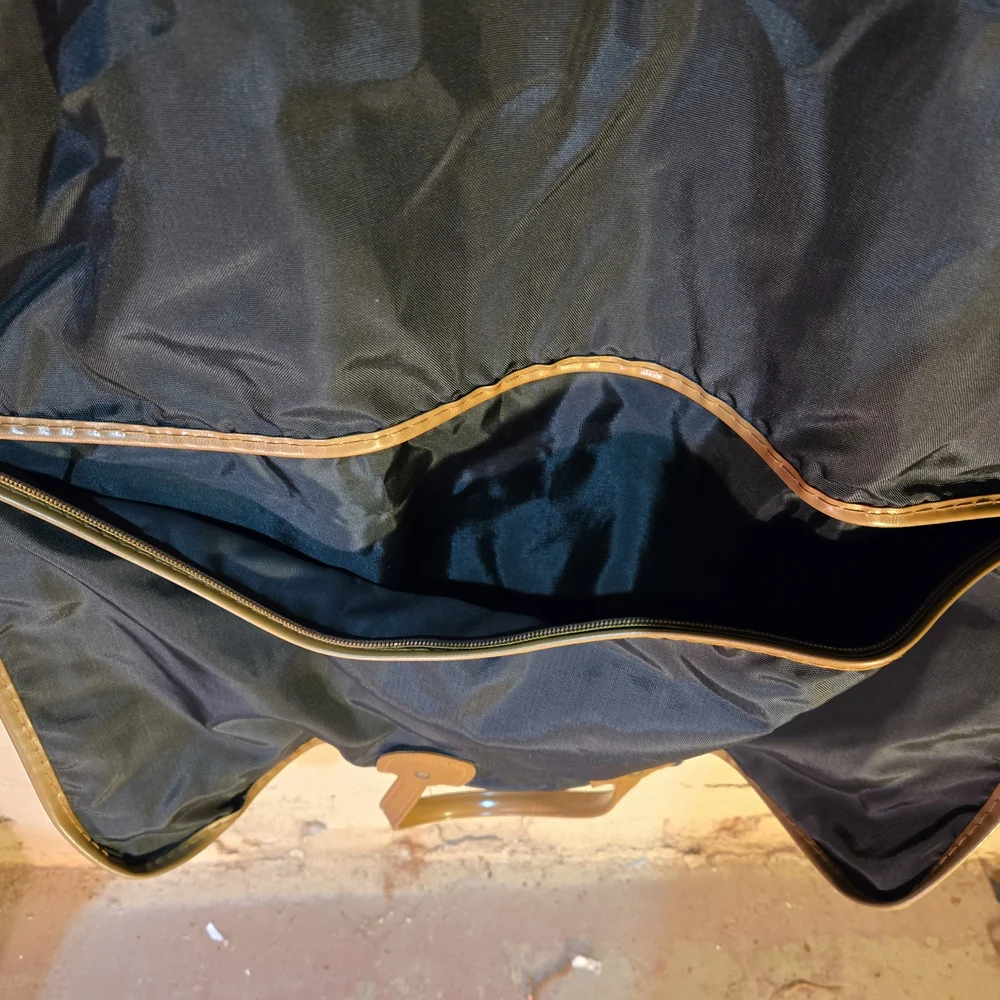 NAVY GARMENT BAG WITH CAMEL COLOR TRIM - ZIP UP/BUSINESS TRAVEL/CHAIN HANGER